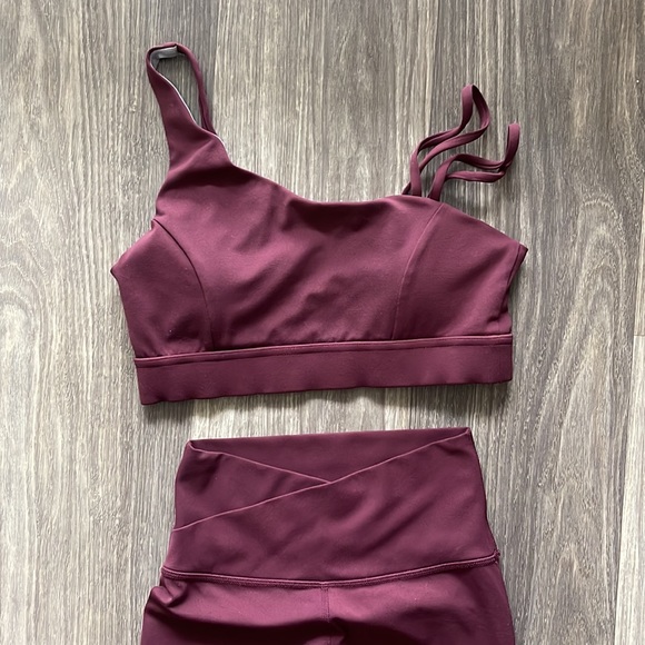 GlowMode Maroon Workout Set - Picture 3 of 5